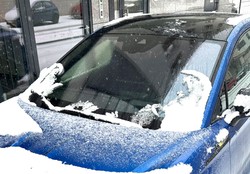 Mróz i śnieg? Pamiętaj, by wyłączyć tę funkcję w samochodzie