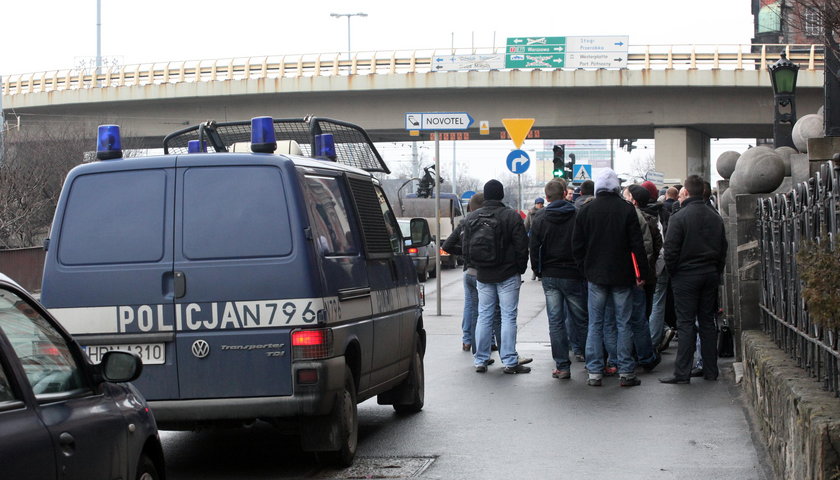 W 2012 roku pod komendą policji w Gdańsku ustawiały się tłumy chętnych do pracy