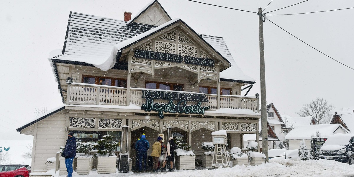 Restauracje mimo obostrzeń otwierają się dla klientów