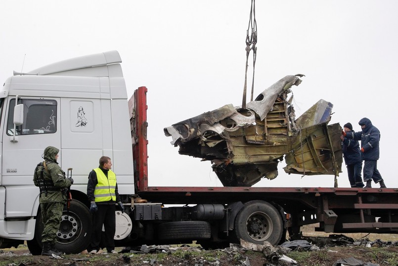 Pozostałości zestrzelonego nad kontrolowanym przez prorosyjskich separatystów Donbasem Boeinga trafią do Holandii.
