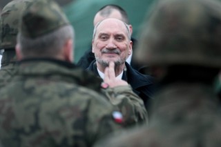 Macierewicz: Polsko-litewsko-ukraińska brygada wzmocni wschodnią flankę