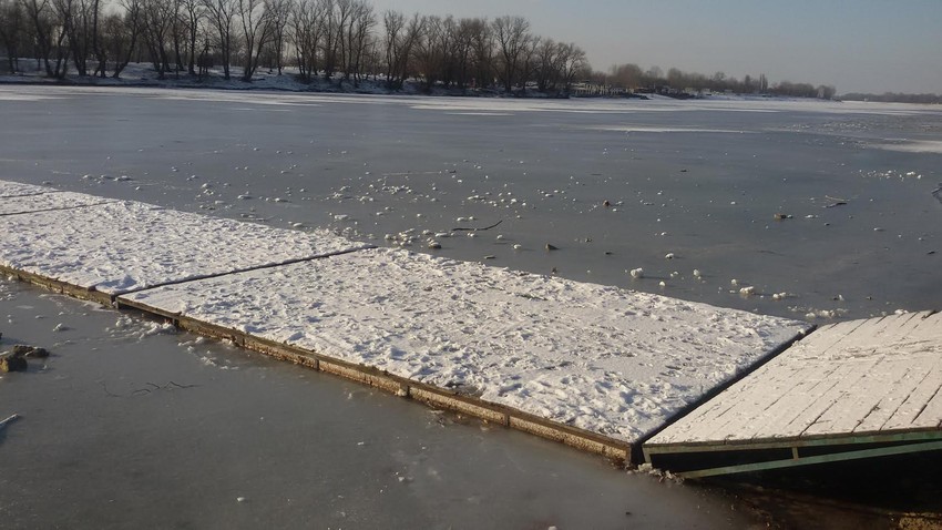 Zaleđeno Savsko jezero