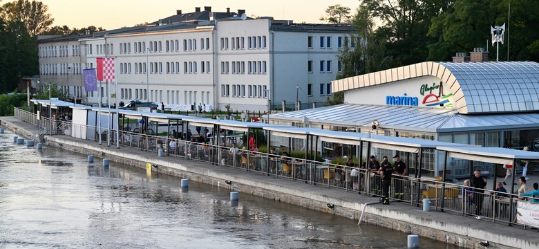 Fala powodziowa idzie na Głogów. Zagrożony Ostrów Tumski
