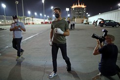 Romain Grosjean odwiedził tor, na którym o mało nie spłonął