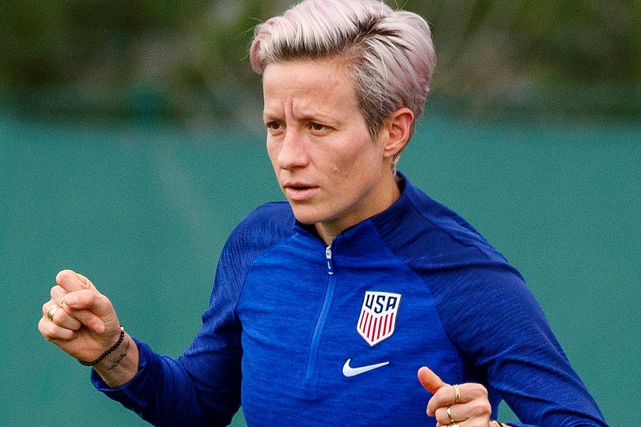 Mistrzyniom świata w sądowych bataliach przewodzi Megan Rapinoe, laureatka Złotej Piłki w 2019 r. i najlepsza zawodniczka kobiecego mundialu z ubiegłego roku