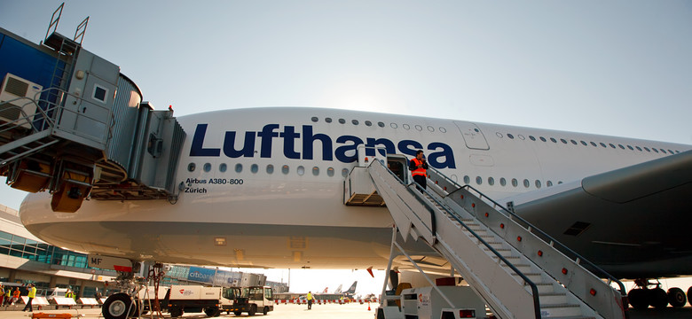 Strajki na lotniskach w Niemczech. Lufthansa odwołała ponad 800 lotów