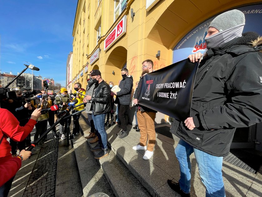 Protest wrocławskiej branży ślubnej