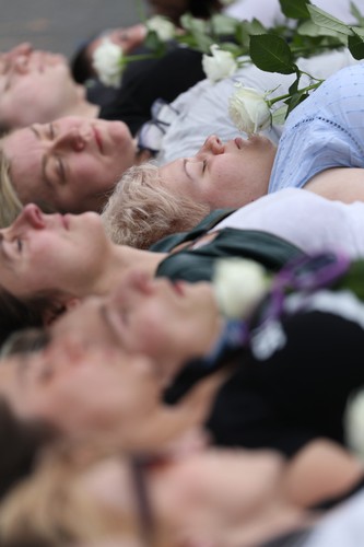 Uczestnicy protestu przed Sejmem