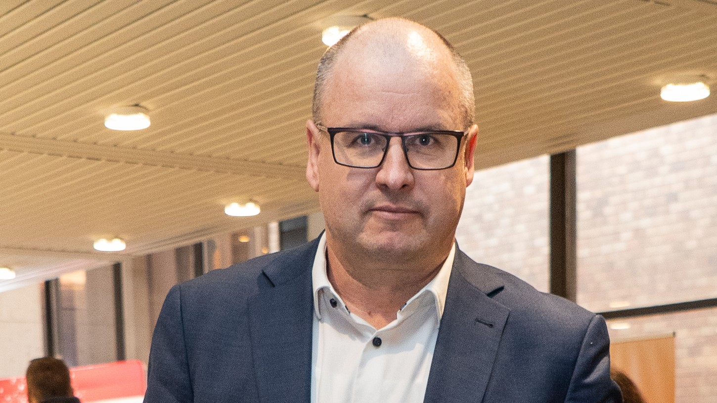 Ostrieľaný komentátor Marcel Merčiak.