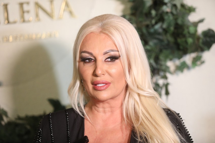 Elma Sinanović u restoranu Dva jelena