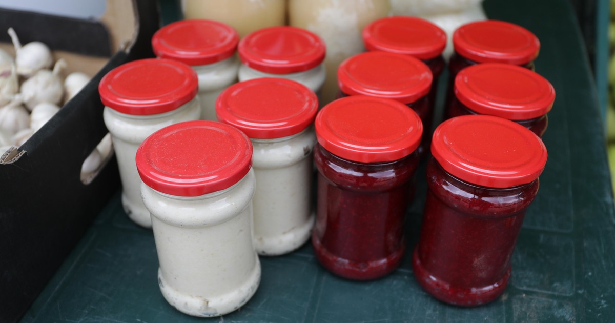 Spółka widmo KOWR przyniosła gigantyczne straty. Wydała prawie milion na kiełbasy w słoikach