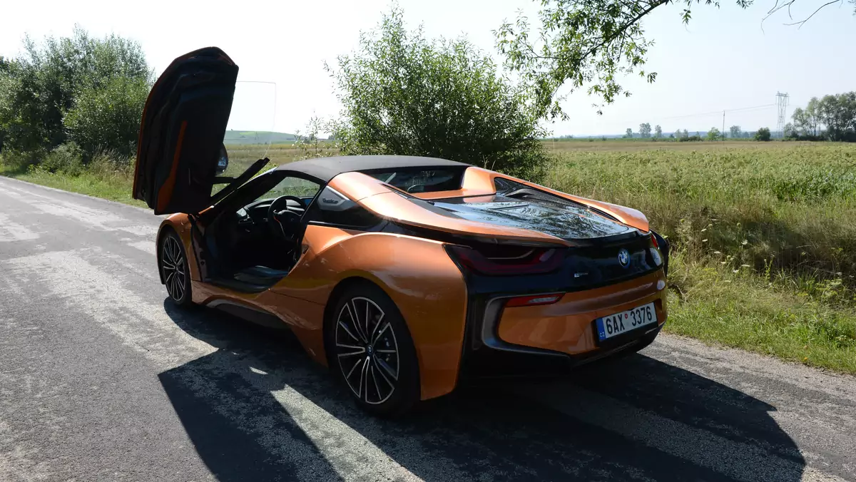 BMW i8 Roadster