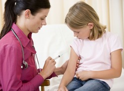 Brytyjscy lekarze zaszczepią polskie dzieci