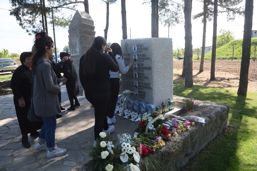 Pomen ubijenima u Malom Orašju
