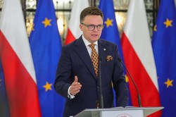 Mocne słowa Hołowni. "Putin otwiera szampana"