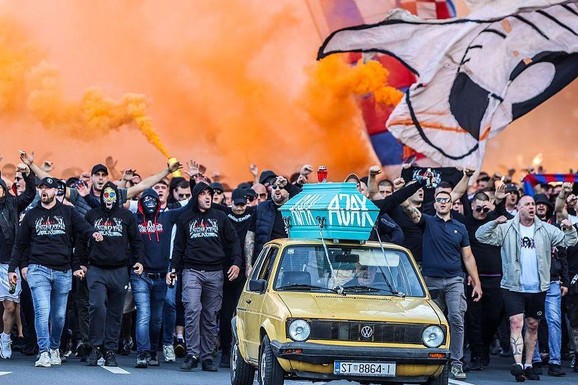 Nacistički povici navijača Hajduka pred meč sa Ajaksom, osuda hrvatske vlade