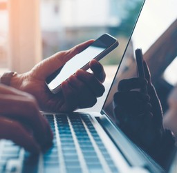 UKE, UOKiK a może KRRiT? Nadal nie wiemy, kto będzie rządził w polskim internecie