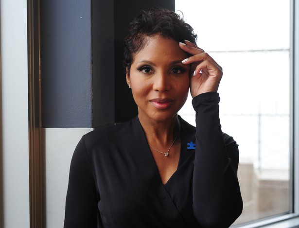 Piosenkarka Toni Braxton po raz pierwszy ogłosiła bankructwo w 1998 roku. Jej miesięczne wydatki wynosiły wtedy 43 tys. dol miesięcznie. W 2010 roku Braxton po raz kolejny była spłukana. Zadeklarowała długi na poziomie 10-50 milionów dolarów, podczas gdy wartość jej majątku wahała się od 1 do 10 milionów dolarów. Wśród wierzycieli piosenkarki znalazła się sieć hoteli The Four Seasons, Cedars-Sinai Medical Center, Tiffany & Co oraz BMW Financial Services.