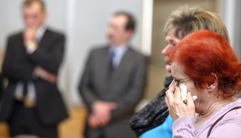 Rodziny górników podczas ogłaszania wyroku w sprawie katastrofy w rudzkiej kopalni "Halemba" w Sądzie Okręgowym w Gliwicach