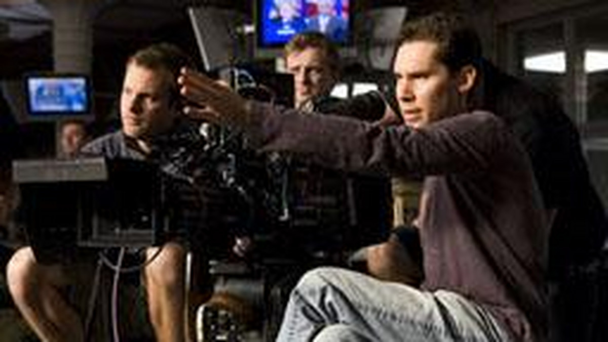 Reżyserzy Gus Van Sant i Bryan Singer zainteresowani są sfilmowaniem historii Harveya Milka, pierwszego polityka, który otwarcie przyznał się do