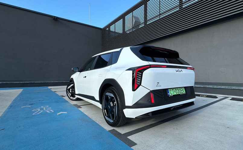 Nowa Kia EV4