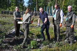 Tak prezydent Duda z żoną zachęcają do sadzenia drzew