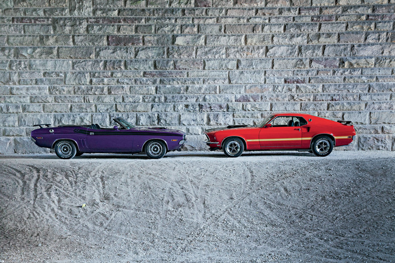 Ford Mustang Mach 1 kontra Dodge Challenger R/T Convertible
