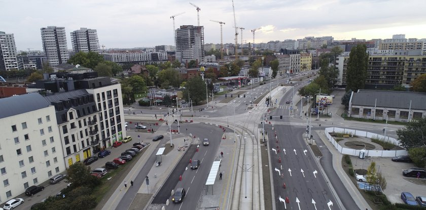 Tramwaj na Popowice. Prace na skrzyżowaniu Jagiełły i Dmowskiego potrwają dłużej