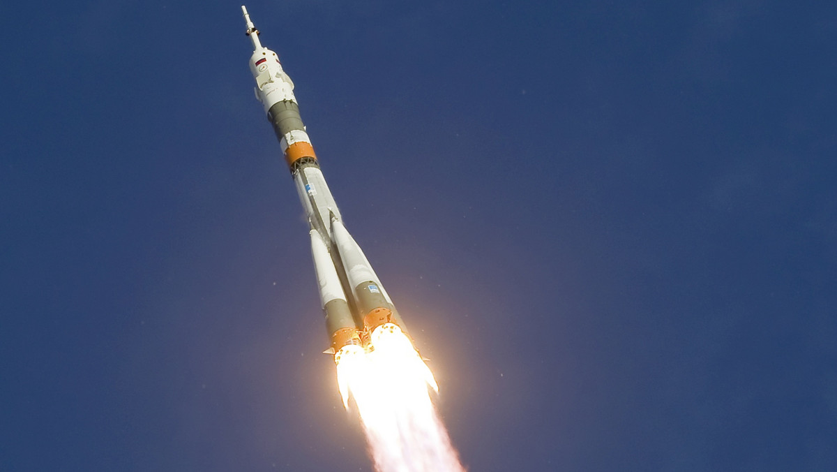 Rosyjski statek kosmiczny Sojuz TMA-06M wystartował z kosmodromu Bajkonur w Kazachstanie. Lecą nim na Międzynarodową Stację Kosmiczną (ISS) trzej kosmonauci, dwaj Rosjanie i Amerykanin: Oleg Nowicki, Jewgienij Tariełkin i Kevin A. Ford.