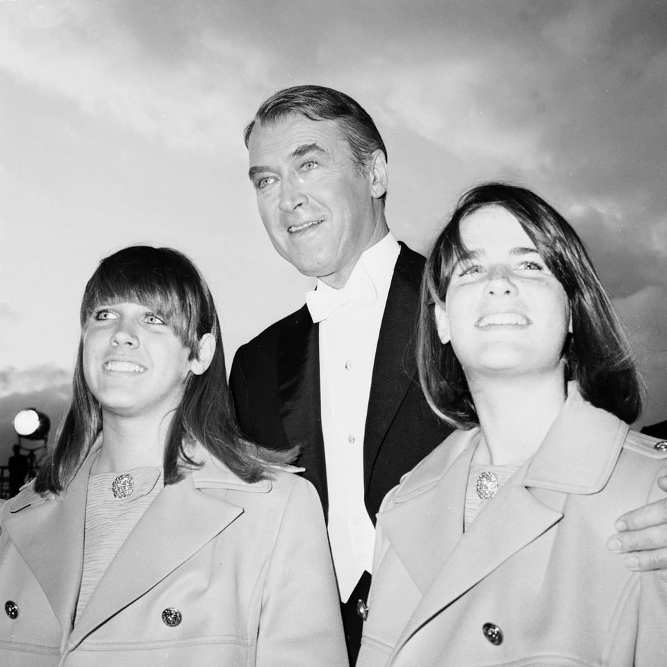 Z córkami na rozdaniu Oscarów w 1967 r.