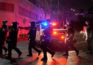 Policija Portlanda kod zgrade ICE-a