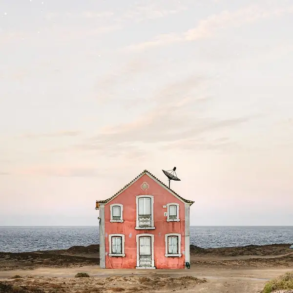 sejkko-lonely-houses-of-portugal-designboom-018