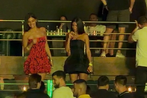(VIDEO) SVI SU GLEDALI U HARISOVU NASLEDNICU! Đina Džinović u uskoj crnoj haljini i štiklama đuskala celu noć u separeu na nastupu Aleksandre Prijović u Budvi