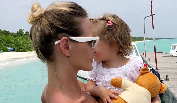 Sanja  Papić sa ćerkom