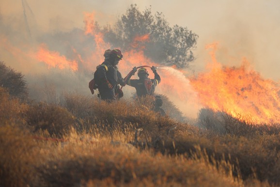 AKTIVIRAN ALARM U GRČKOJ! Strahuje se od razornih požara, region oko Krita u NAJVEĆOJ OPASNOSTI
