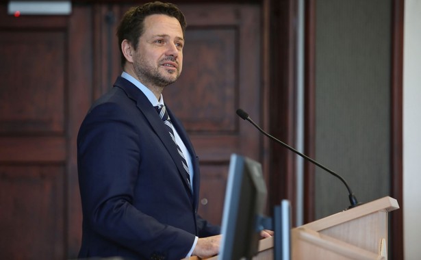 Trzaskowski: Kobiety po urodzeniu dziecka są gorzej opłacane. Nie możemy tego dłużej tolerować