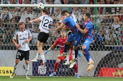 Ekstraklasa. Dwa auty wystarczyły na Legię. Piast wygrał przy Łazienkowskiej