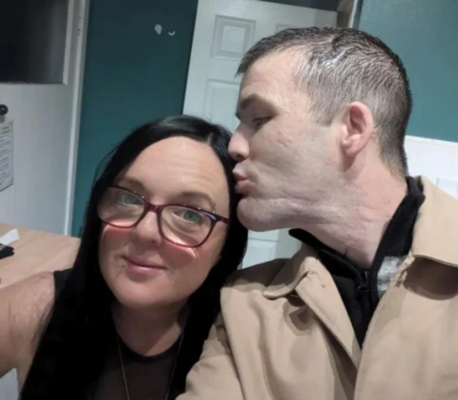 Džuli Kolman i budući suprug