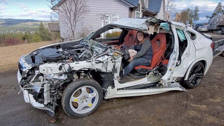 Kompletnie zniszczone BMW X6 M, ale będzie jeździć