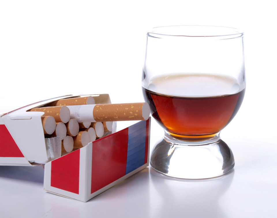 Alkohol i papierosy – bez zmian