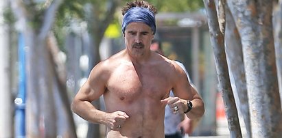 Colin Farrell na ulicy bez koszulki. Naszą uwagę przykuły jego buty. Nie uwierzycie, co on ma na nogach!