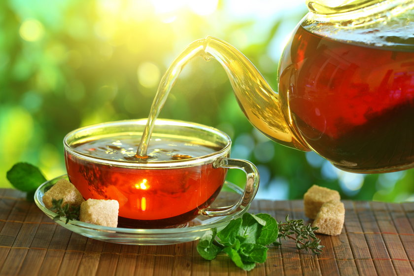 Herbata i sok pomarańczowy chronią przed rakiem jajnika