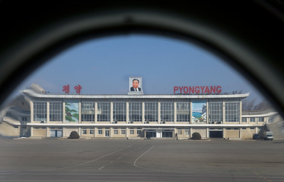 Lotnisko w Pjongjangu