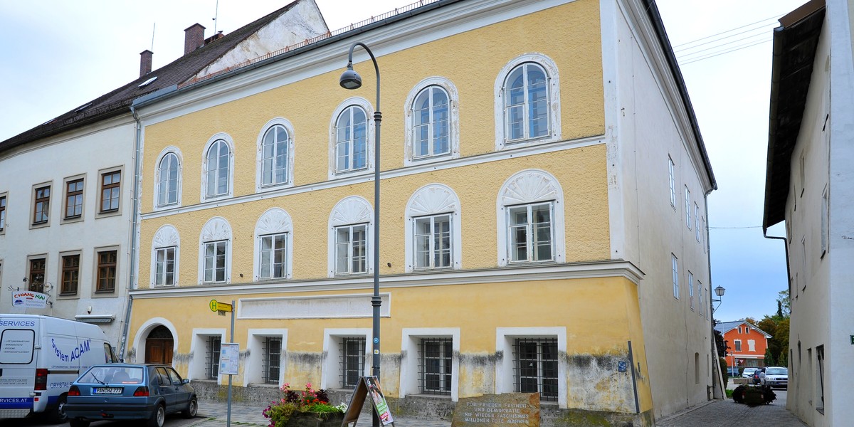 Dom, w którym urodził się Hitler w Braunau am Inn w