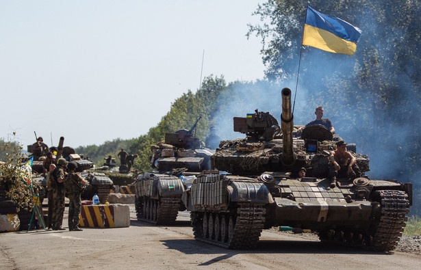 Ukraińskie czołgi w pobliżu miejscowości Debalcevo. Fot. EPA/ROMAN PILIPEY