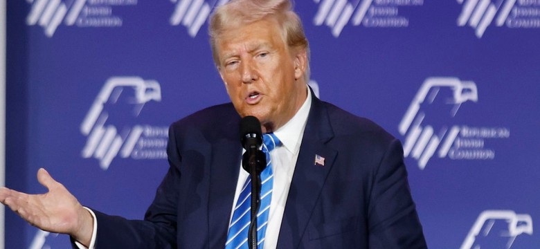 Donald Trump nadal nie może znaleźć Węgier na mapie. NAGRANIE