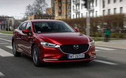 Mazda 6 zaskoczy wartością po 90 tys. km. Pokonała BMW, Mercedesa i Audi