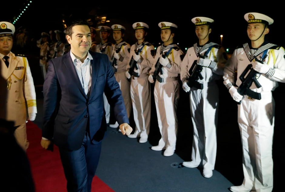 Premijer Cipras na kineskoj fregati "Čangbaišan" u grčkoj luci Pirej