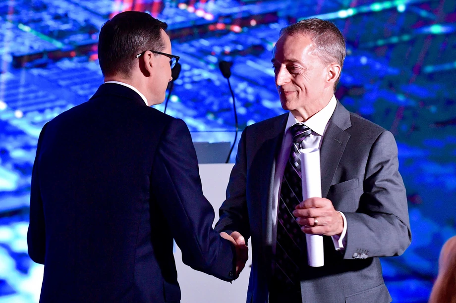 Premier Mateusz Morawiecki i CEO Intela Pat Gelsinger podczas konferencji prasowej poświęconej inwestycji Intela w Polsce