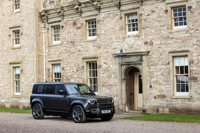 Land Rover Defender V8